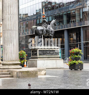 Il duca di Wellington monumento al royal exchange square Foto Stock