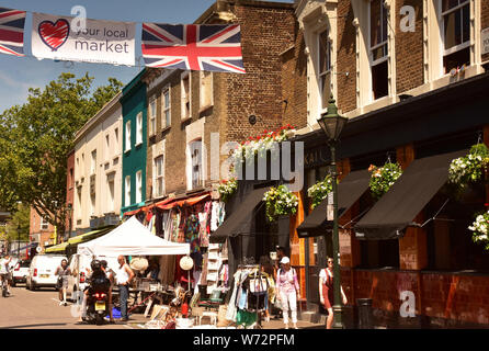 Portobello Road Street Market, Notting Hill, Londra, Regno Unito Foto Stock