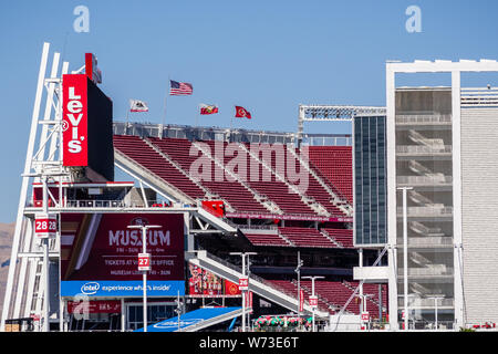 Agosto 1, 2019 Santa Clara / CA / STATI UNITI D'AMERICA - Levi's Stadium, la nuova casa di San Francisco 49ers della National Football League, Silicon Valley Foto Stock