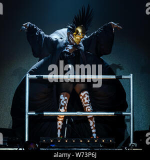 Preston Park, Brighton, Regno Unito. Il 4 agosto 2019. Grace Jones si esibisce in BN1 Lovefest , parte di Brighton orgoglio. Grazia Beverly Jones GU (nato il 19 maggio 1948) è un modello di Jamaican-American, cantante, compositore, produttore record e attrice.. Foto di Julie Edwards./Alamy Live News Foto Stock