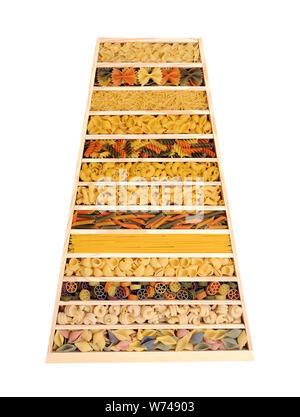 Mix di pasta nel vassoio in legno Foto Stock