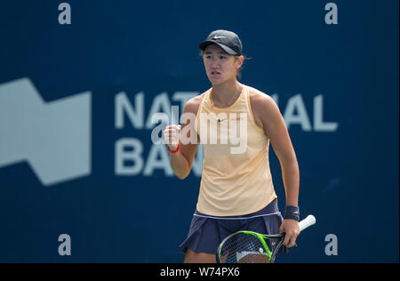 Toronto, Canada. 4 Ago, 2019. Wang Xiyu della Cina celebra rigature durante il secondo turno di donne singoli match di qualificazione con Rebecca Peterson della Svezia al 2019 Rogers Cup di Toronto, Canada, e il Agosto 4, 2019. Credito: Zou Zheng/Xinhua/Alamy Live News Foto Stock