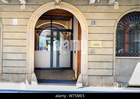 Milano, Italia - 18 Luglio 2019: CONSOB è la società italiana e la Commissione di Exchange. Questo è principalmente il potere di monitorare i mercati dei valori mobiliari e Foto Stock