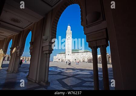 --FILE--Vista interna del Marocco la più grande moschea, Moschea Hassan II, in Casablanca, Marocco, 17 novembre 2017. La Moschea di Hassan II o il Grande moschea Foto Stock
