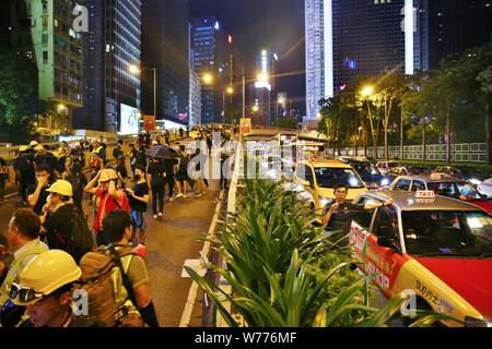 Hong Kong, Cina. 4 Ago, 2019. Le proteste continuano in vari distretti in cui i dimostranti chiedono un inchiesta indipendente dalla Commissione in relazione al recente anti-movimenti di estradizione e uno sciopero generale il 5 agosto. Credito: Gonzales foto/Alamy Live News Foto Stock