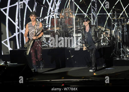 Scorpioni in concerto a Montecarlo Sporting concert hall di Monaco, con Klaus Meine, Pawel Maciwoda, Rudolf Schenker, James Kottak e Matthias Foto Stock