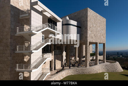 Una porzione del Getty Center di Los Angeles, California, uno dei due musei di arte che sono parte del Getty Museum descrizione fisica: 1 Foto : Digital, file TIFF a colori. Note: titolo, data e parole chiave fornite dal fotografo.; il Getty Center, nel quartiere di Brentwood, dispone di una raccolta di arte occidentale dal Medio Evo al presente.; Foto Stock