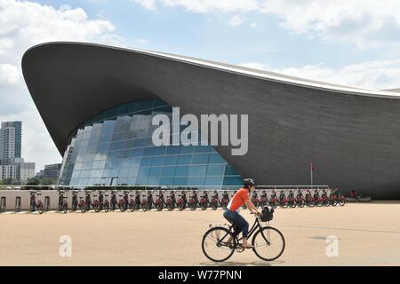 La Olympic Aquatic Centre, Stratford, Regno Unito Foto Stock