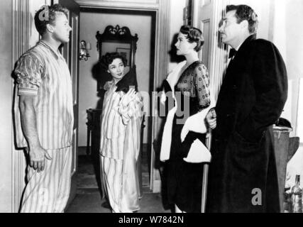 VAN JOHNSON, KATHRYN GRAYSON, PAULA RAYMOND & BARRY SULLIVAN carattere(s): Dr. Lincoln I. Bartlett, Ina Massine, Agnes Oglethorpe giovani, Chris Bartlett Film "motivi per matrimonio" (1951) diretto da Robert Z. LEONARD 11 gennaio 1951 AFF24901 Allstar Picture Library/MGM **Allarme * * Questa fotografia è per il solo uso editoriale ed è copyright di MGM e/o il fotografo assegnato dal film o società di produzione e può essere riprodotto solo da pubblicazioni in congiunzione con la promozione del film di cui sopra. Un credito a favore di MGM è richiesto. Il fotografo deve anche essere accreditati Foto Stock