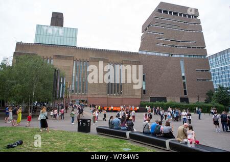 Tate Modern, Bankside, vista generale GV Foto Stock