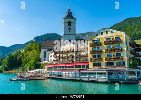 ST WOLFGANG, Austria - 10 luglio 2019: St Wolfgang è una città di mercato sulla riva settentrionale del lago Wolfgangsee nella regione del Salzkammergut. Foto Stock