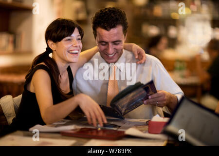 Ritratto di una coppia felice. Foto Stock