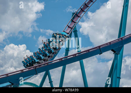 Orlando, Florida. Luglio 29, 2019. Per coloro che godono di Mako rollercoaster al Seaworld Foto Stock