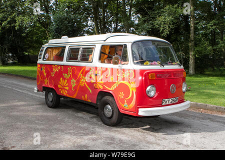 1977 70s Volkswagen automobili, trasportatori, camper furgoni, kombi, combi, camper furgoni, camper, microbus, bus, camper, Vecchi storici, LandSleeper M6, Regno Unito Foto Stock