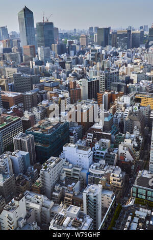 Tokyo skyline della città e carichi di grattacieli come si vede dal WTC. Foto Stock