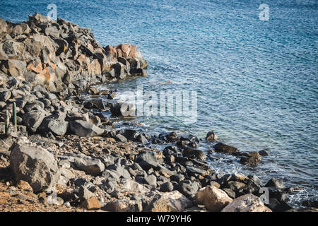 Il Rocky Waters in Playa Blanca sull'isola di Lanzarote Foto Stock