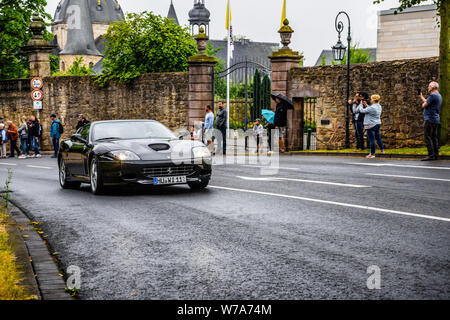 Germania, FULDA - LUG 2019: nero Ferrari 575M Maranello tipo F133 è un due-sedile, a due porte, grand tourer fabbricato da automobilistica italiana fabbricazione Foto Stock