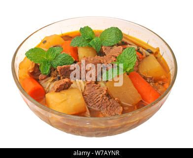 Tradizionale vietnamita Carni bovine noodle bowl isolato su bianco Foto Stock