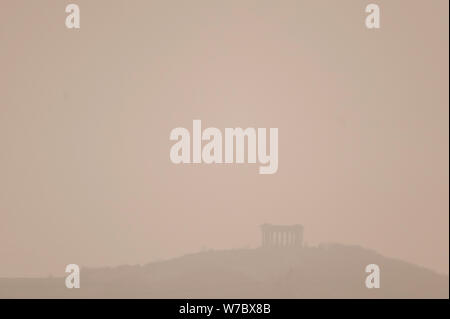 Monumento Penshaw nella nebbia Foto Stock