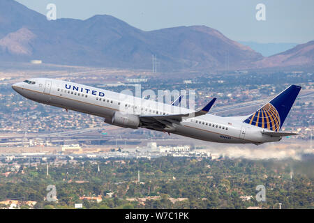 United Airlines Boeing 737 aereo di linea in partenza dall'Aeroporto Internazionale McCarran di Las Vegas. Foto Stock