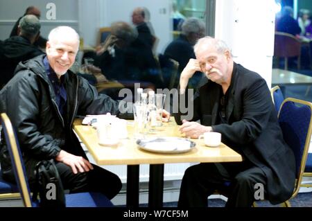 John Abercrombie e Marc Copland, Watermill Jazz Club, Dorking, Surrey, Novembre 29, 2016. Artista: Brian O Connor. Foto Stock