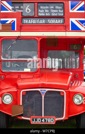 Vintage London bus n. 6 Trafalgar square Foto Stock