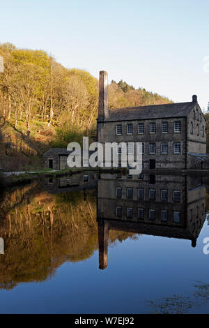 Gibson Mulino a Hardcastle Crags vicino a Hebden Bridge, West Yorkshire Foto Stock