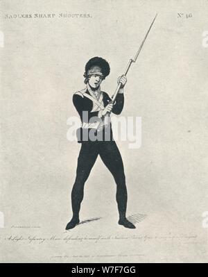 "Una luce di fanteria difendere l uomo stesso", 1798 (1909). Artista: Thomas Rowlandson. Foto Stock