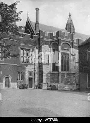 "Collegio Hall, dai tini di filtrazione cantiere", 1926. Artista: sconosciuto. Foto Stock