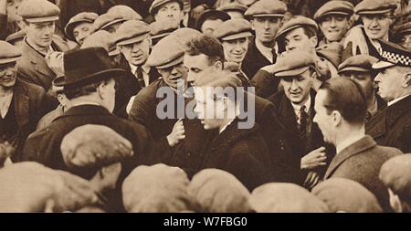 'Visitare il liner Queen Mary", 1937. Artista: sconosciuto. Foto Stock