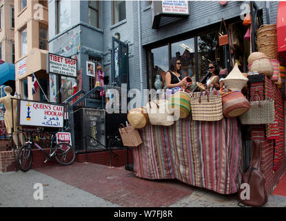 Adams Morgan è una diversa culturalmente quartiere in NW, Washington, D.C. Foto Stock