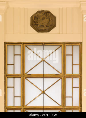 Dettagli architettonici a Robert A. Concessione costruzione federale & U.S. Courthouse, South Bend, Indiana Foto Stock