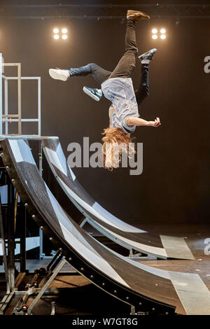 Edimburgo, Scozia. Regno Unito. 6rd Agosto 2019. Premere il tasto di chiamata ISH Danza elementi collettivi di Freestyle parte di Edinburgh Fringe Festival 2019. Il credito Andrew Eaton/Alamy Live News. Foto Stock