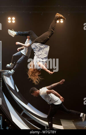 Edimburgo, Scozia. Regno Unito. 6rd Agosto 2019. Premere il tasto di chiamata ISH Danza elementi collettivi di Freestyle parte di Edinburgh Fringe Festival 2019. Il credito Andrew Eaton/Alamy Live News. Foto Stock