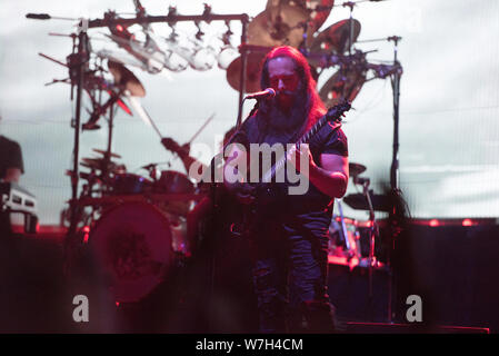 SIBIU, Romania - 26 luglio 2019: John Petrucci chitarrista, leggenda della band progressive metal dei Dream Theater performing live a Artmania Festival Foto Stock