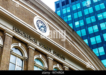 Fenchurch Street Station facciata close-up, London, Regno Unito Foto Stock