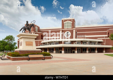 GRAND FORKS, ND/STATI UNITI D'America - 28 giugno 2019: Ralph Engelstad Arena sul campus della University of North Dakota. Foto Stock