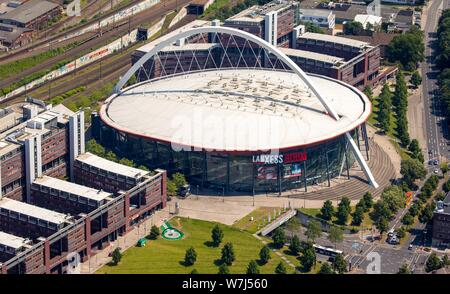 Vista aerea, la Lanxess Arena, sala polivalente, quartiere Deutz di Colonia, nella Renania, Nord Reno-Westfalia, Germania Foto Stock