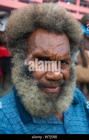 Barbuto melanesian uomo vecchio, ritratto, East New Britain, Papua Nuova Guinea Foto Stock