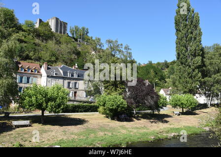 La capitale mondiale della tappezzeria di Aubusson sul fiume La Creuse, Nouvelle-Aquitaine, Francia Foto Stock