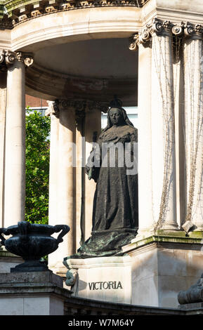 La regina Victoria monumento in Liverpool Foto Stock