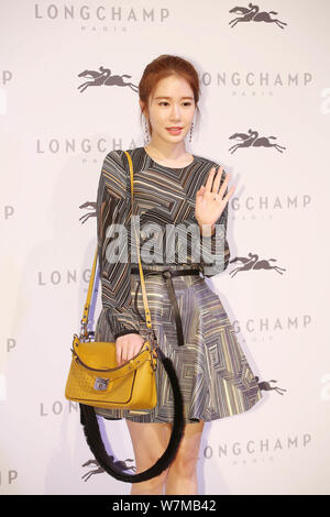 **TAIWAN OUT * * Sud attrice coreana Yoo In-na partecipa ad un evento promozionale per Longchamp in Taipei, Taiwan, 30 agosto 2017. Foto Stock