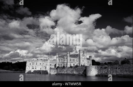 Una vista generale del Castello di Leeds nel Kent, che celebra il 900 anniversario quest'anno. Foto Stock