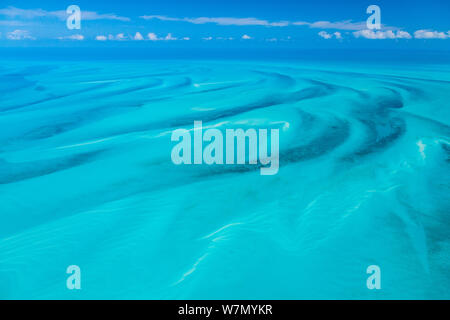 Immagine aerea mostra barene in Bahamas arcipelago, Caraibi, Febbraio 2012 Foto Stock