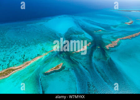 Immagine aerea mostra barene e isole delle Bahamas arcipelago, Caraibi, Febbraio 2012 Foto Stock