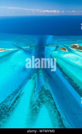 Immagine aerea mostra barene e isole delle Bahamas arcipelago, Caraibi, Febbraio 2012 Foto Stock