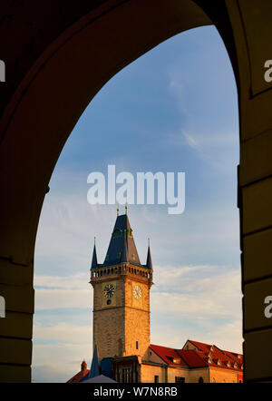 Praga Repubblica Ceca. Il Vecchio Municipio e la Piazza della Città Vecchia Foto Stock