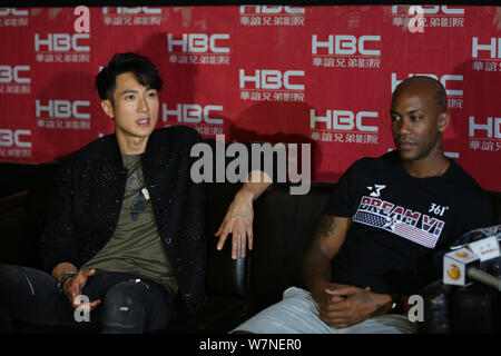 American giocatore di basket Stephon Xavier Marbury, destra e Bruneian cantante e attore Wu Chun di partecipare ad un evento promozionale per il nuovo film ''Io Marbur Foto Stock