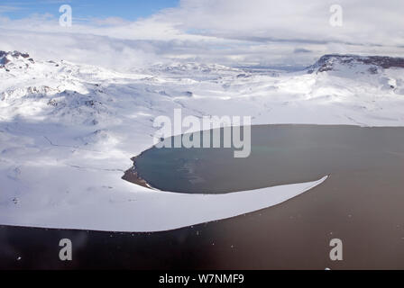 Vista aerea di sputare su James Ross Island. Penisola antartica. Febbraio 2008. Presa sulla posizione per la BBC serie tv "vita" Foto Stock