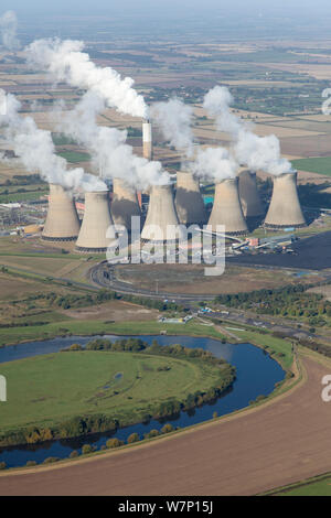 Vista aerea del Cottam power station, vicino a Retford, Nottinghamshire, di proprietà di EDF Energy. Questa stazione di alimentazione è alimentata a carbone. Ottobre 2012. Foto Stock